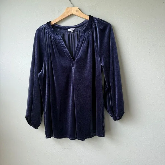 Crown & Ivy Womens Velvet Long Sleeve Top Blouse Blue Size L - Picture 1 of 3